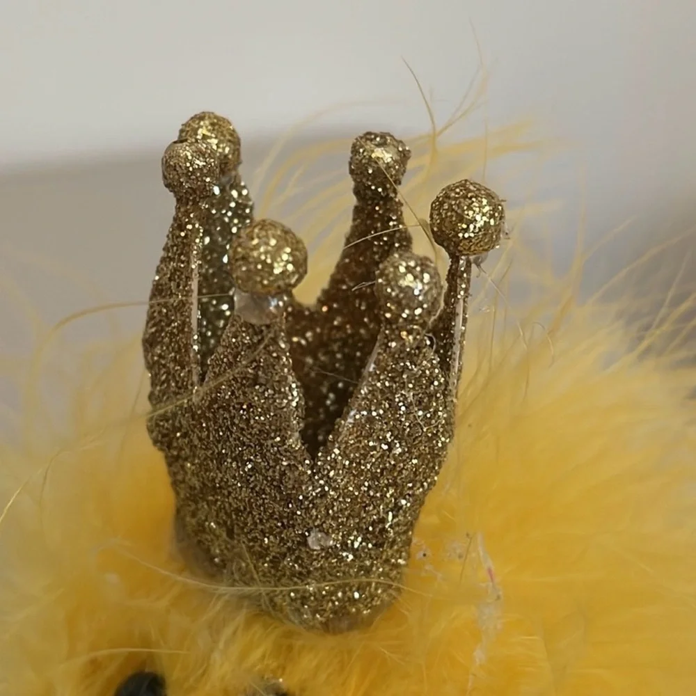 NEW Pier 1 Imports 4ct Marabou Crown Chicks, Assorted